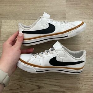 Nike White and black kids Shoes